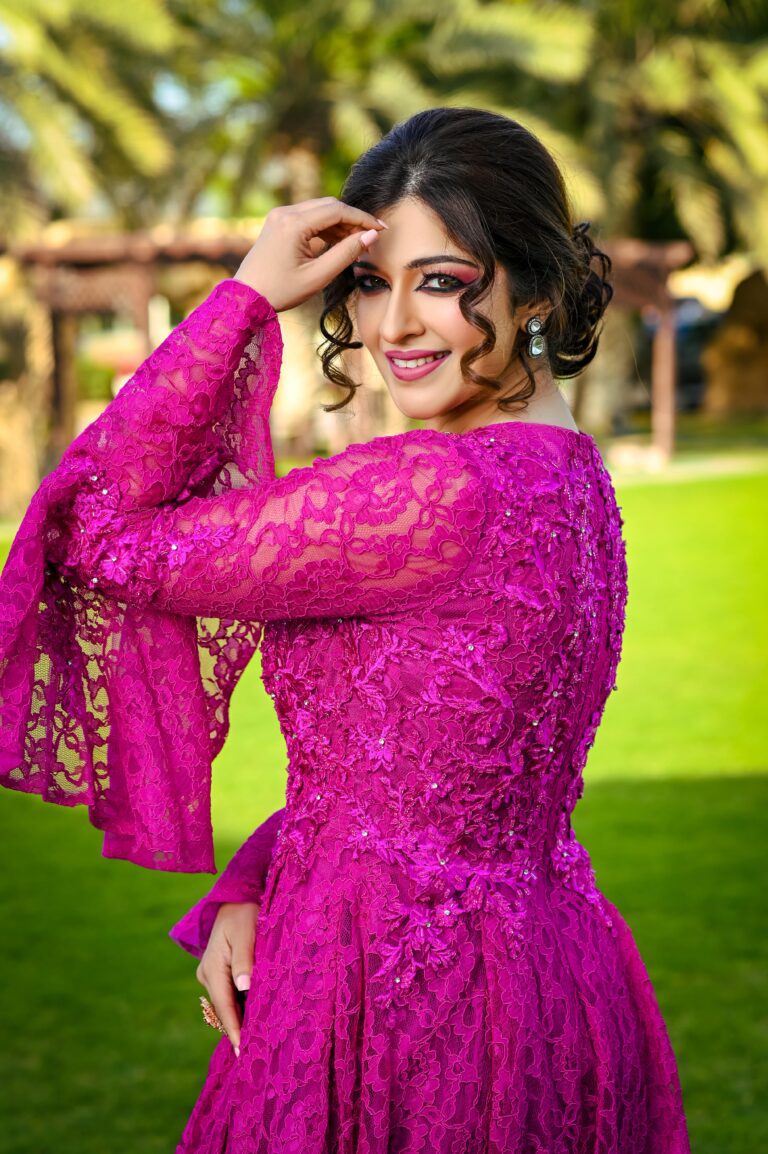 Model wearing Biyani Jewels jewellery