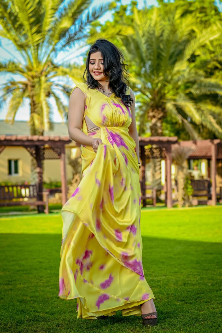 Model wearing Biyani Jewels jewellery