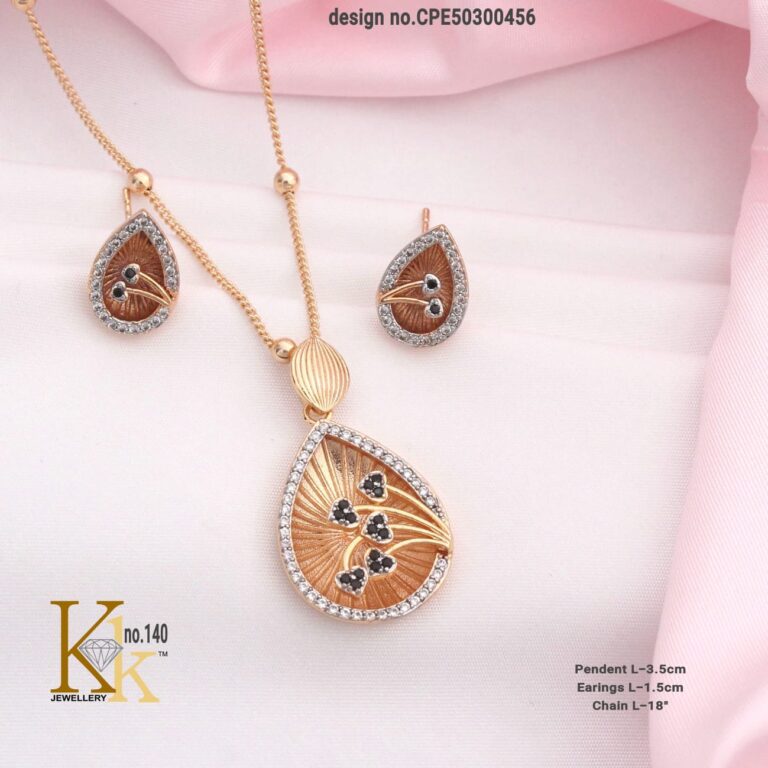 Model wearing Biyani Jewels jewellery