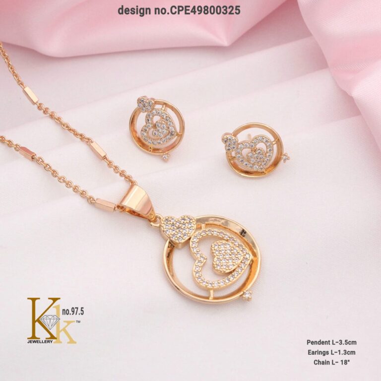 Model wearing Biyani Jewels jewellery
