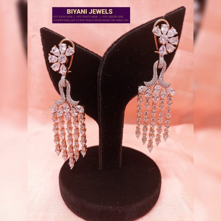 Model wearing Biyani Jewels jewellery