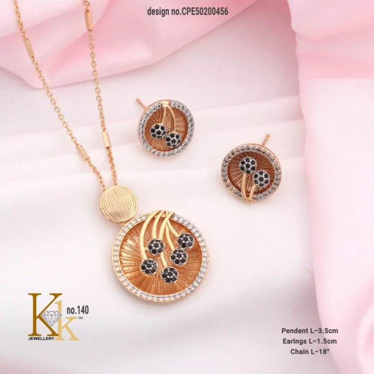 Model wearing Biyani Jewels jewellery